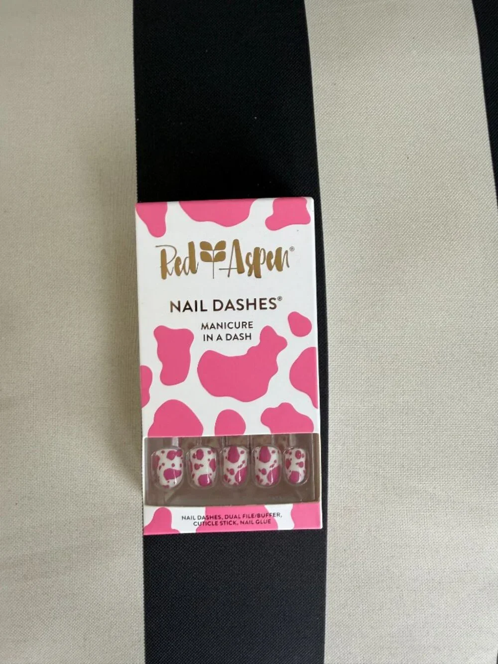 Red Aspen Press on Nails- NWT!
